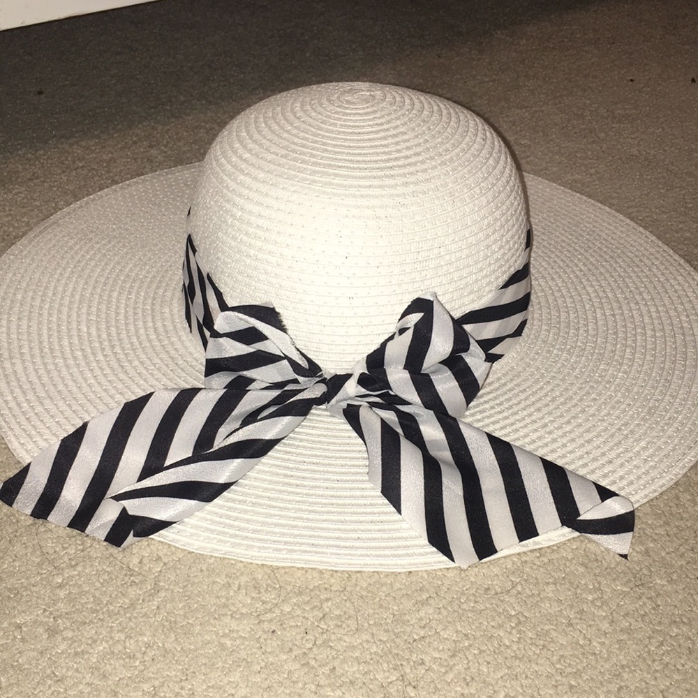 White Straw Floppy Hat